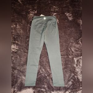 Lululemom aligns size 8